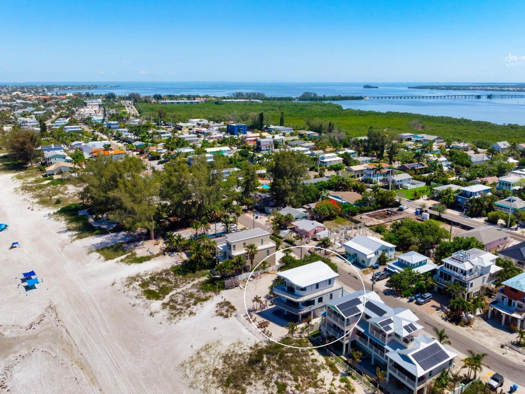 Anna Maria Wave - Anna Maria Accommodations