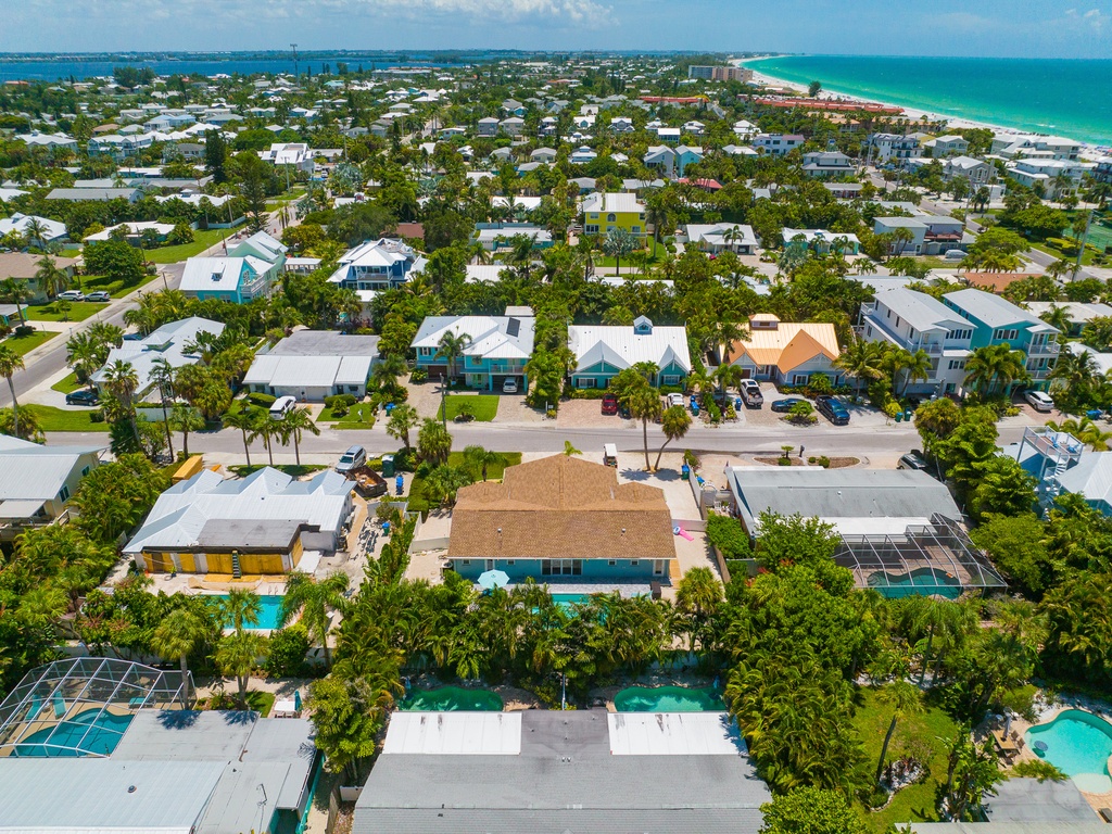 Close To Gulf Beaches