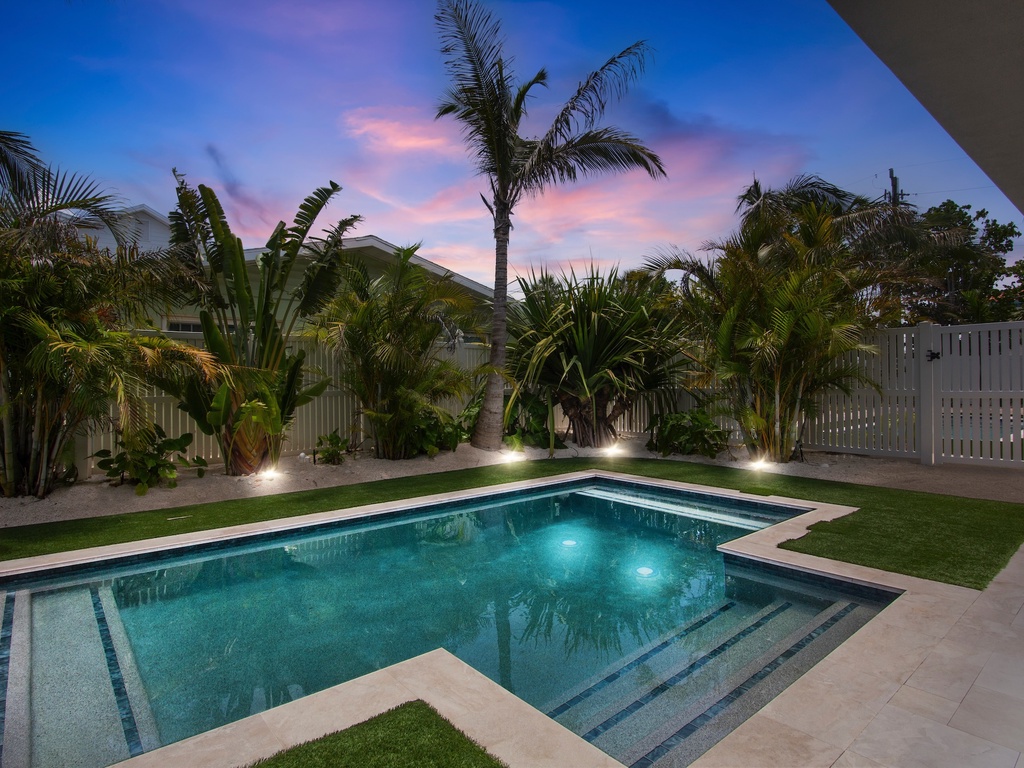 Private Pool and Spa