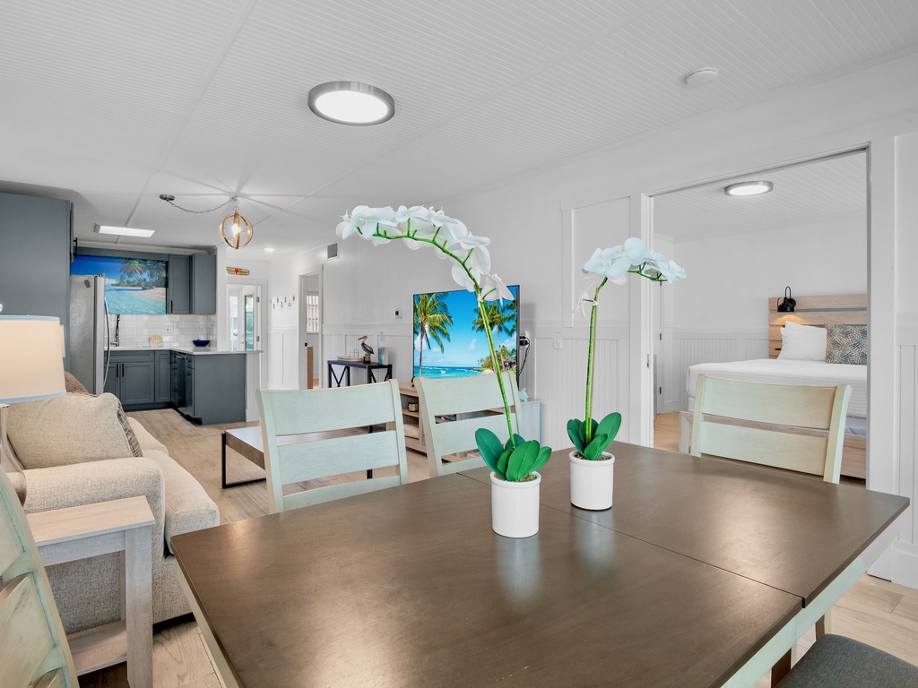 Dining Space for Group Gatherings