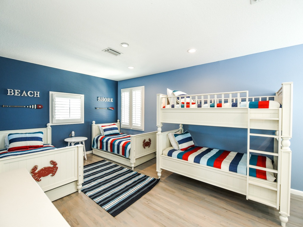 Fifth Bedroom, Two Singles, Twin/Twin Bunk