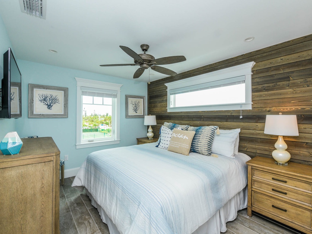 Bedroom, King - Third Floor