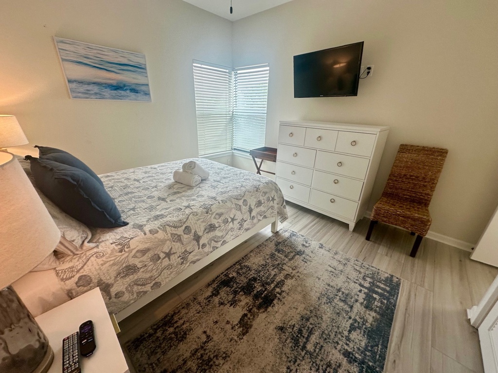 Third Bedroom, 3rd floor: Queen