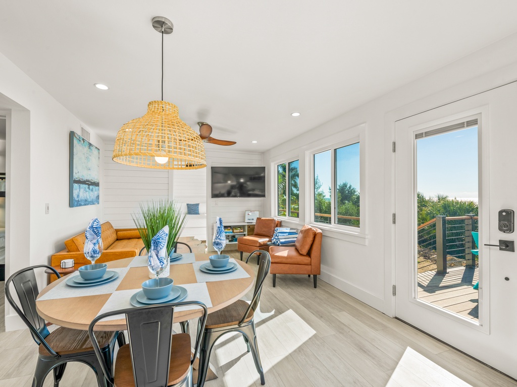 Chic Dining Experience Zone - AMI Locals