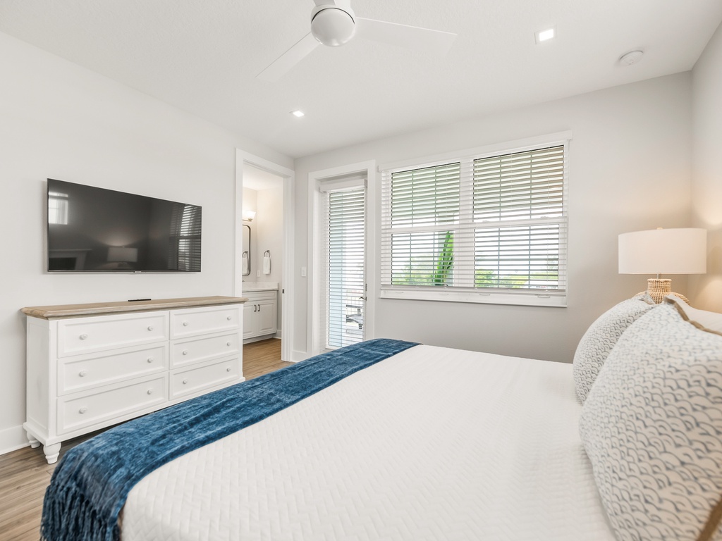 Primary Bedroom, King