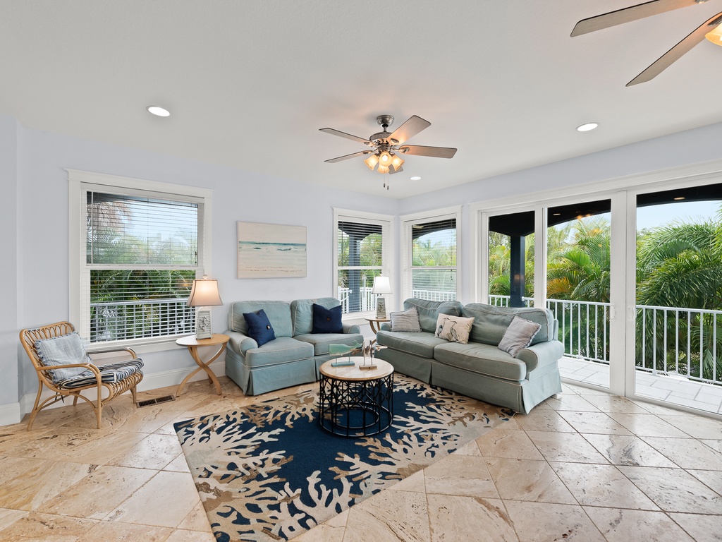 Light and Bright Living Room