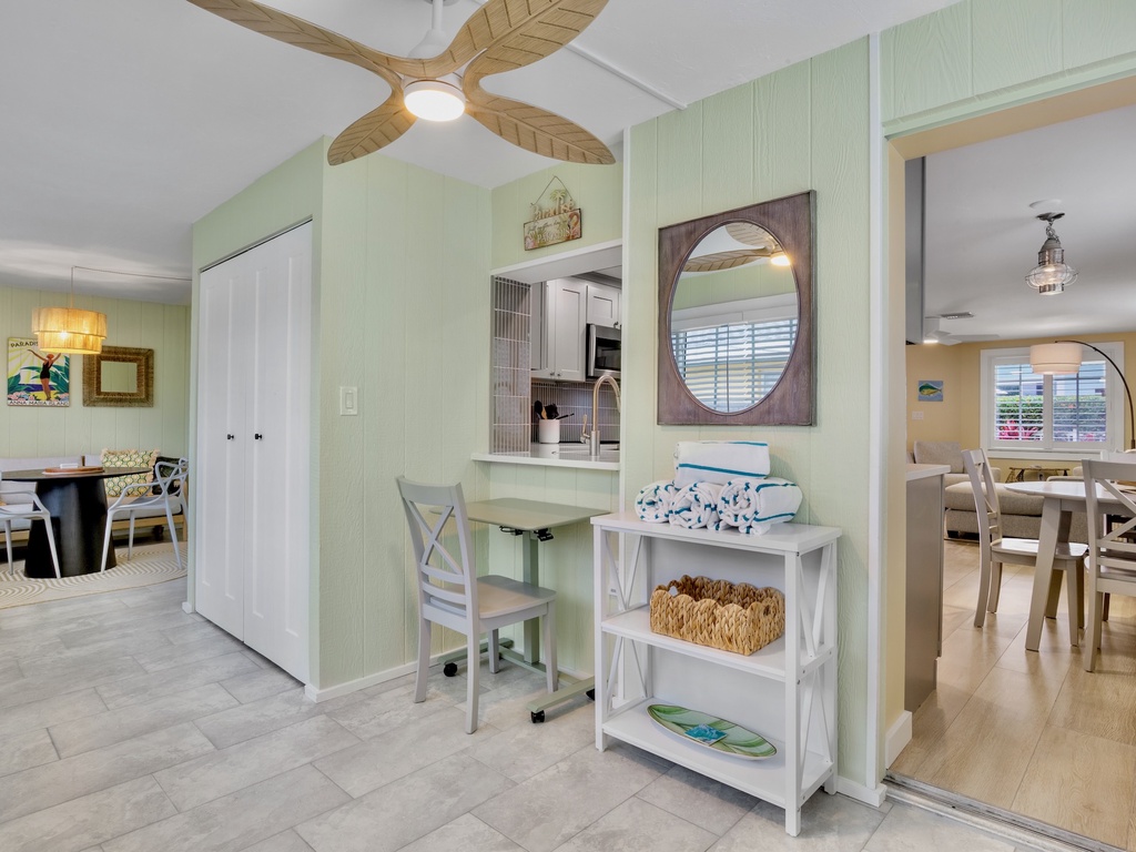 Seamlessly Connected Kitchen and Dining Space