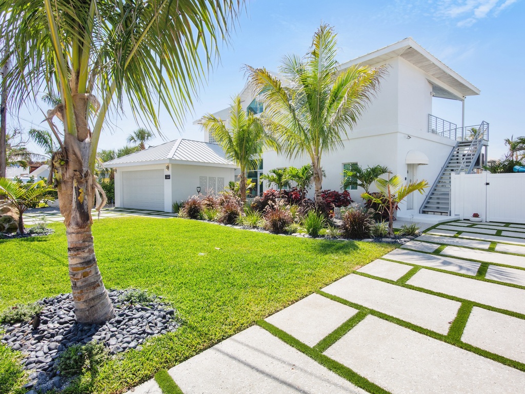 Island Life Villa by AMI Locals