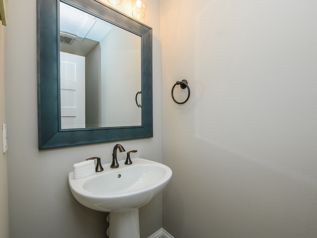 Half Bath, Third Floor