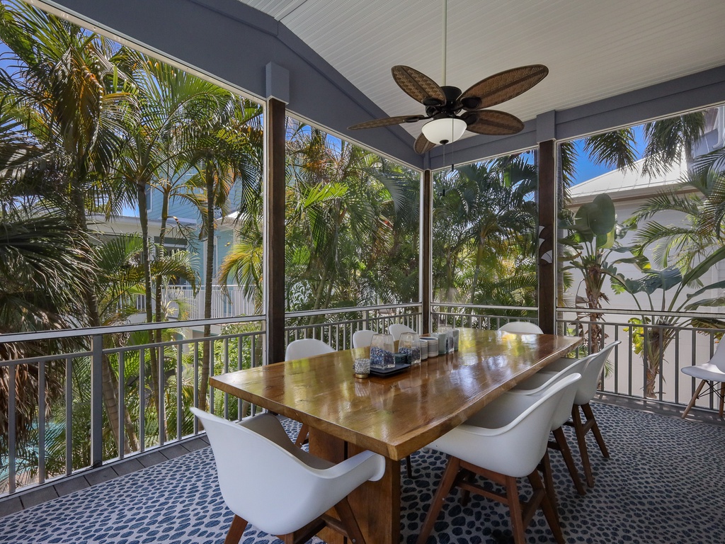 Balcony, Dining Area