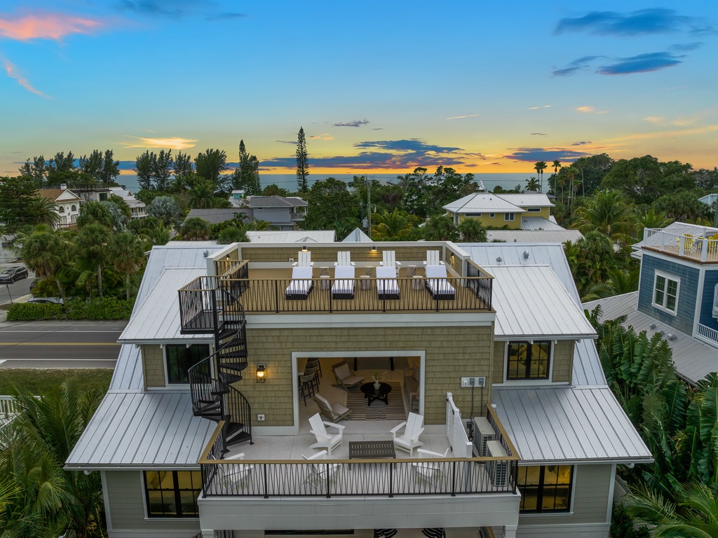 Roof Top Deck - Sunset Views