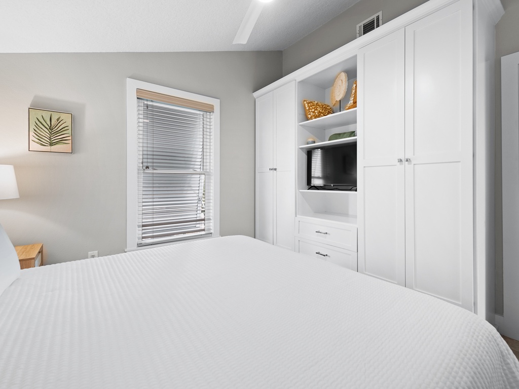 Second Bedroom - King