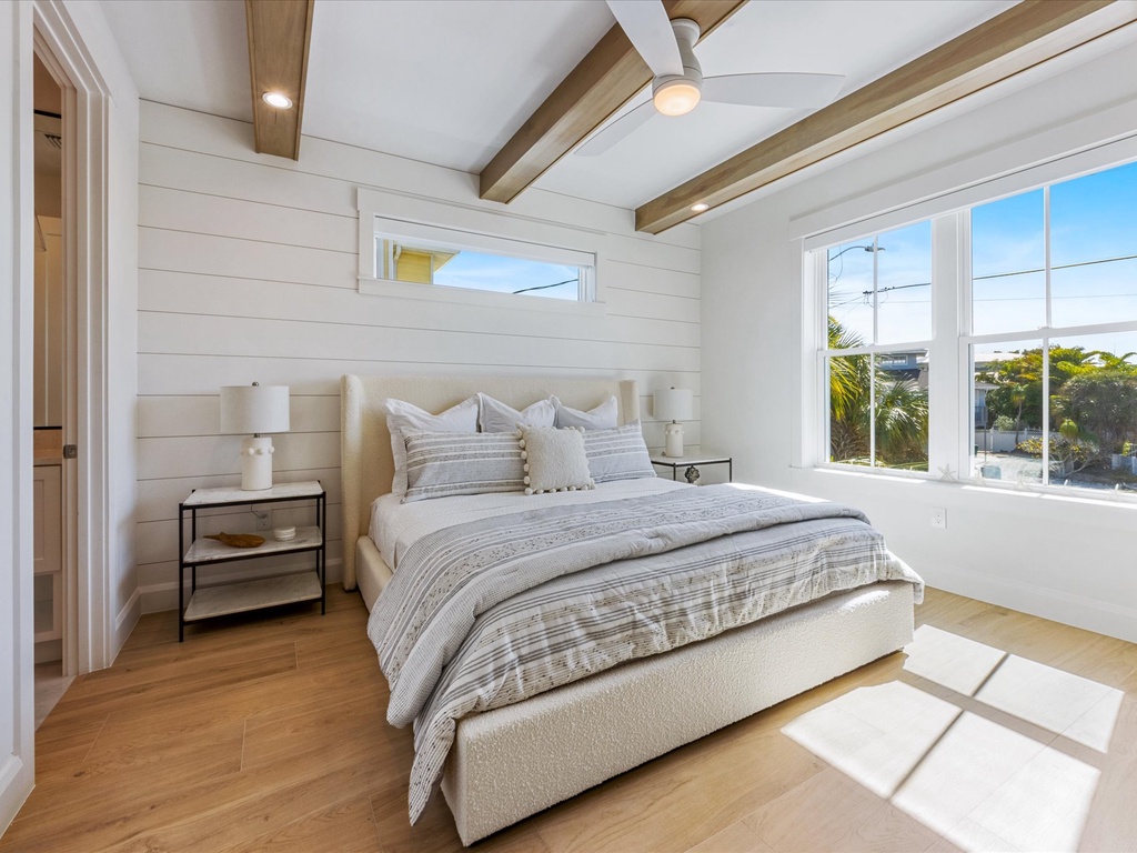 Second Bedroom - King