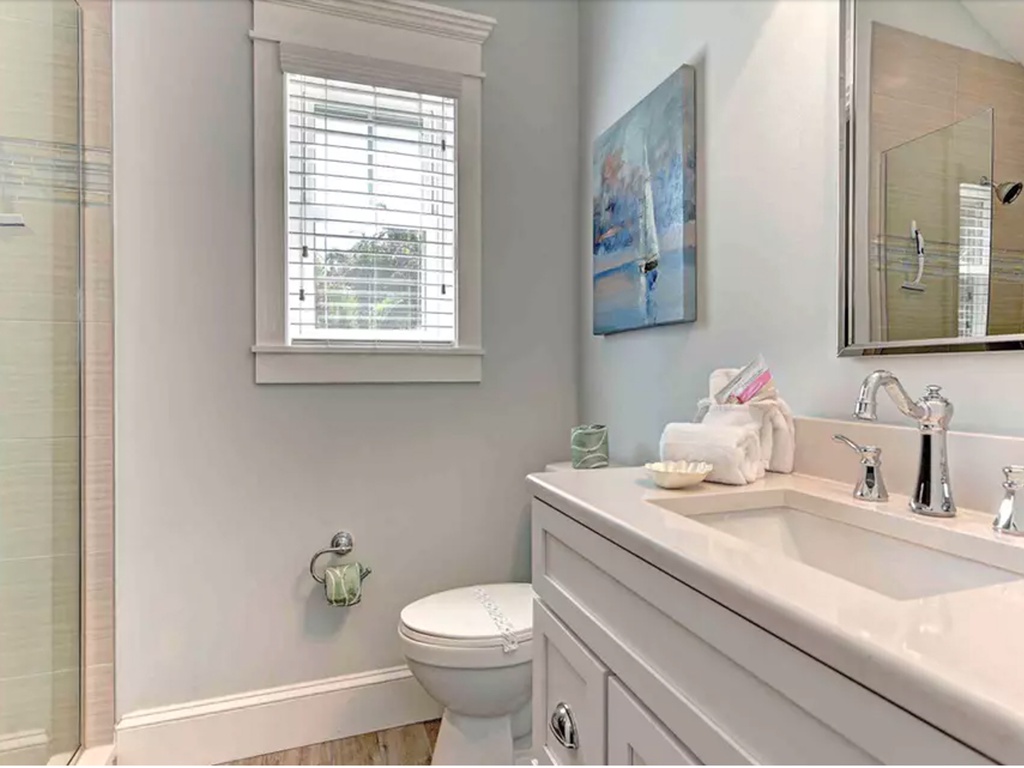 Primary En-suite Bathroom