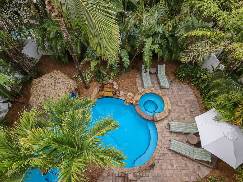 Private Pool and Spa