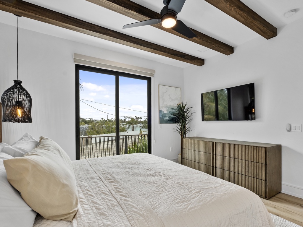 Fifth Bedroom, King
