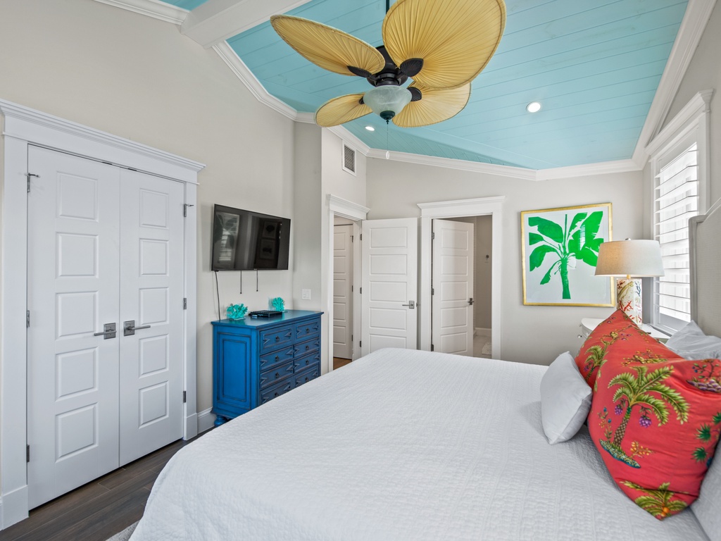 Second Bedroom - King