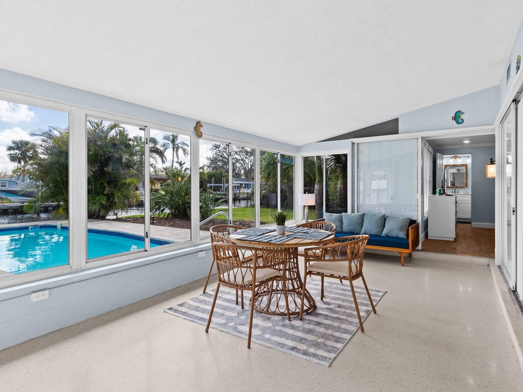 River House Retreat - AMI Locals