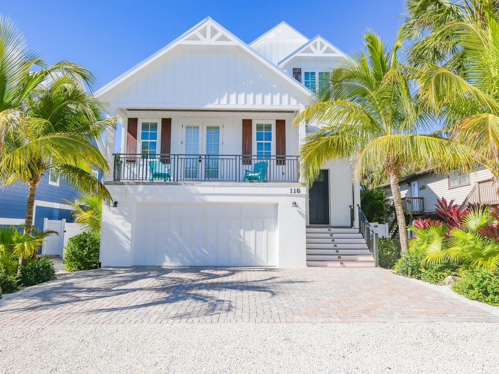 Under The Sea by AMI Locals - Exterior