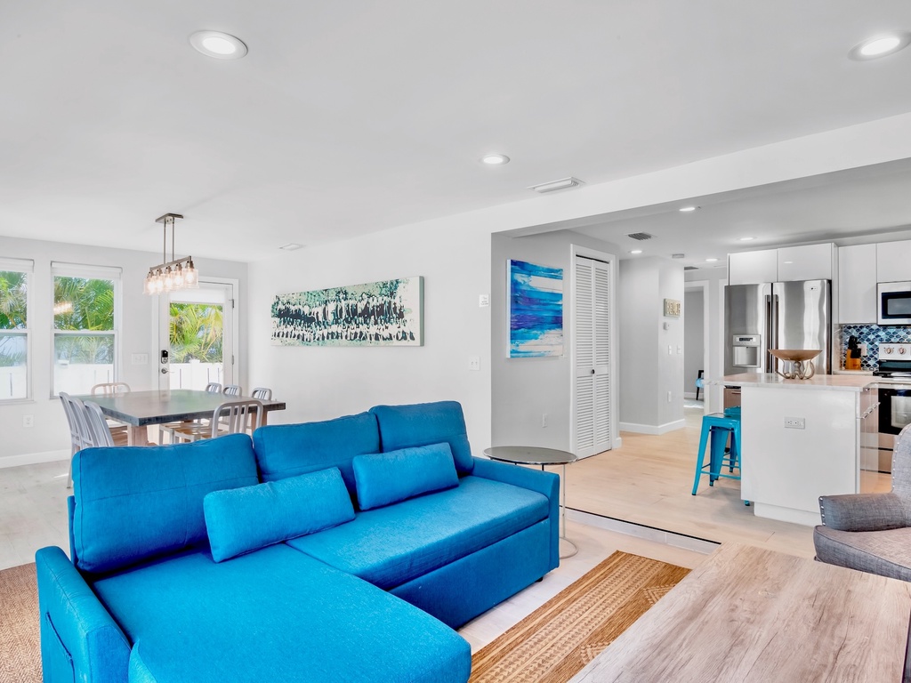 Interior Lounge Zone B