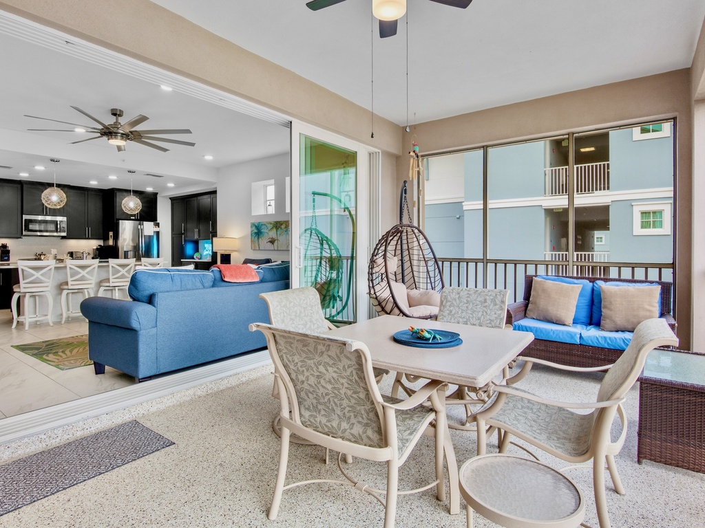 Balcony, Dining Area