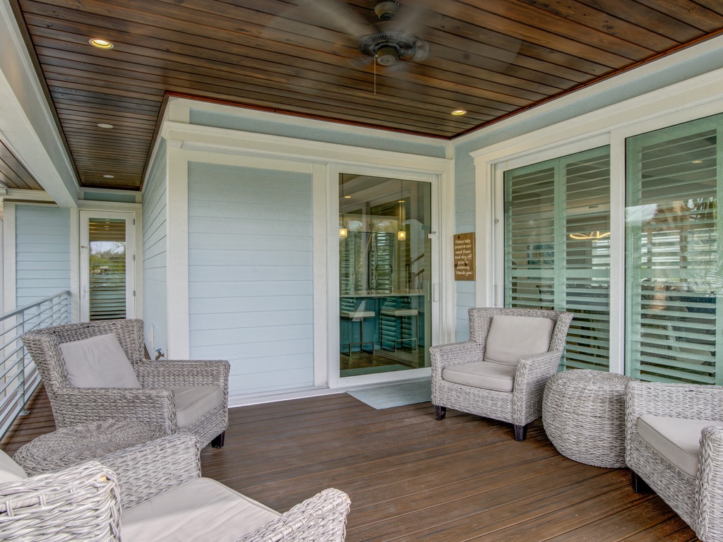 Balcony, Lounge Area
