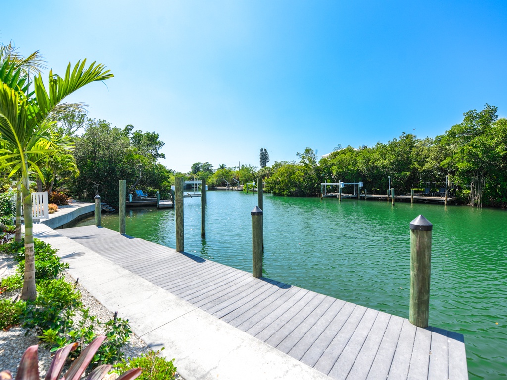 Paradise On Pine - Dock