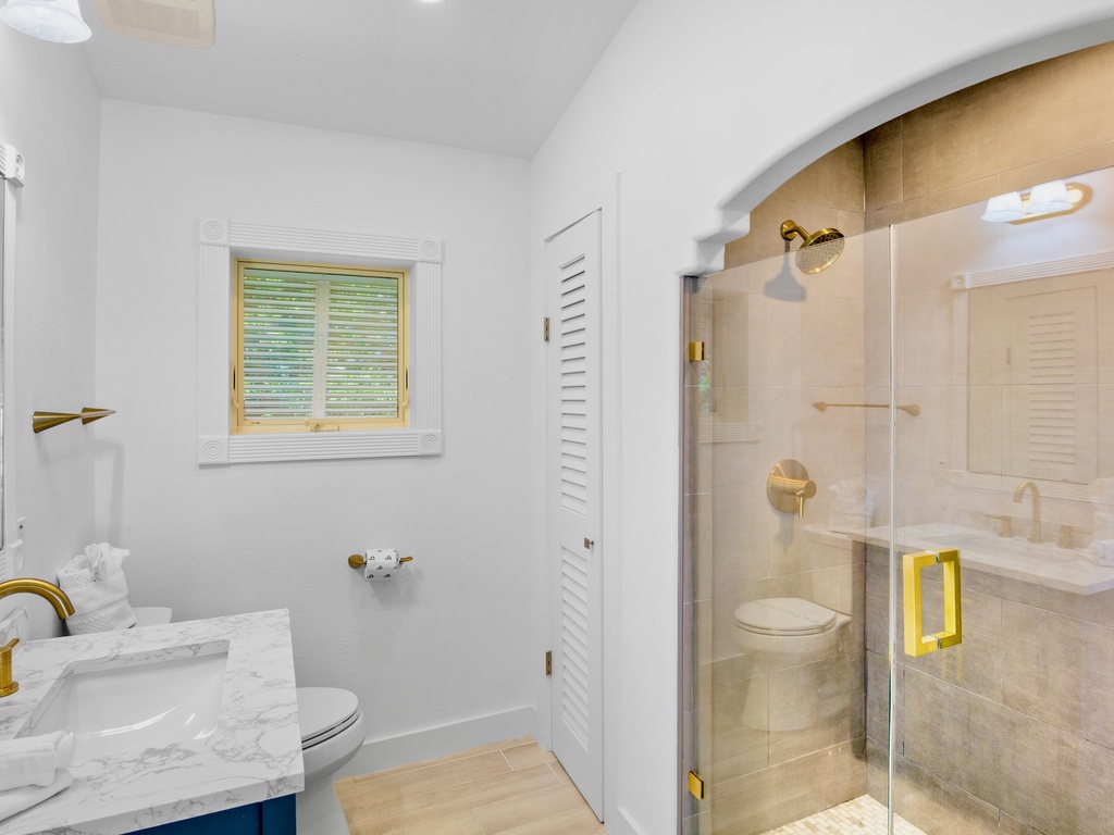 Primary Bathroom, Ensuite