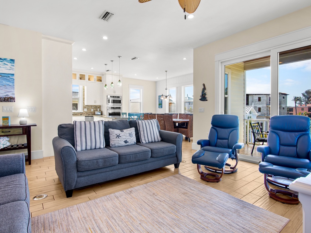 Living area with access to the balcony