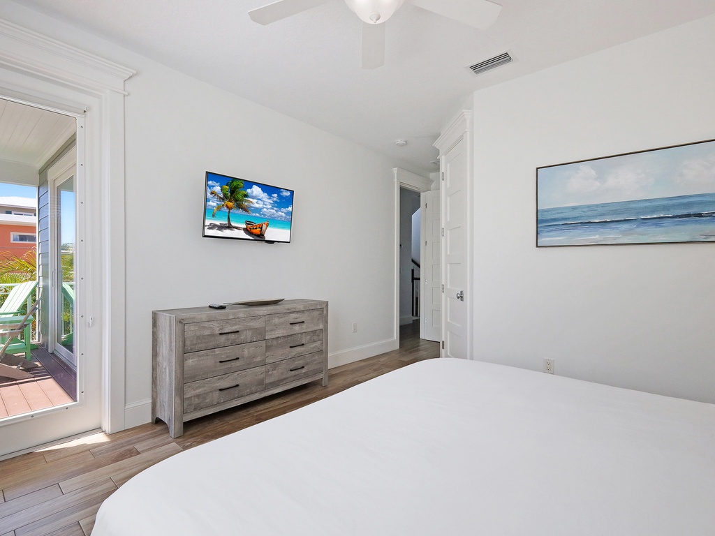 Seaside Escape - AMI Locals (2)