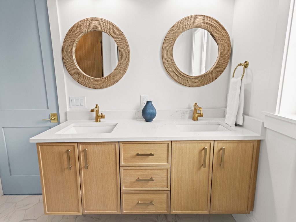 Primary Bathroom, Ensuite