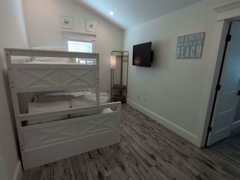 Additonal Bedroom loft (3rd Floor), Twin/Full bunk bed