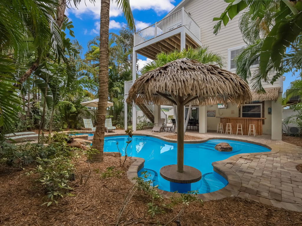 Swim-up Tiki Bar