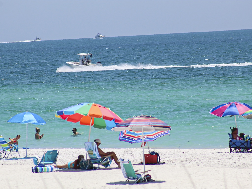 Beachfront Waves by AMI Locals