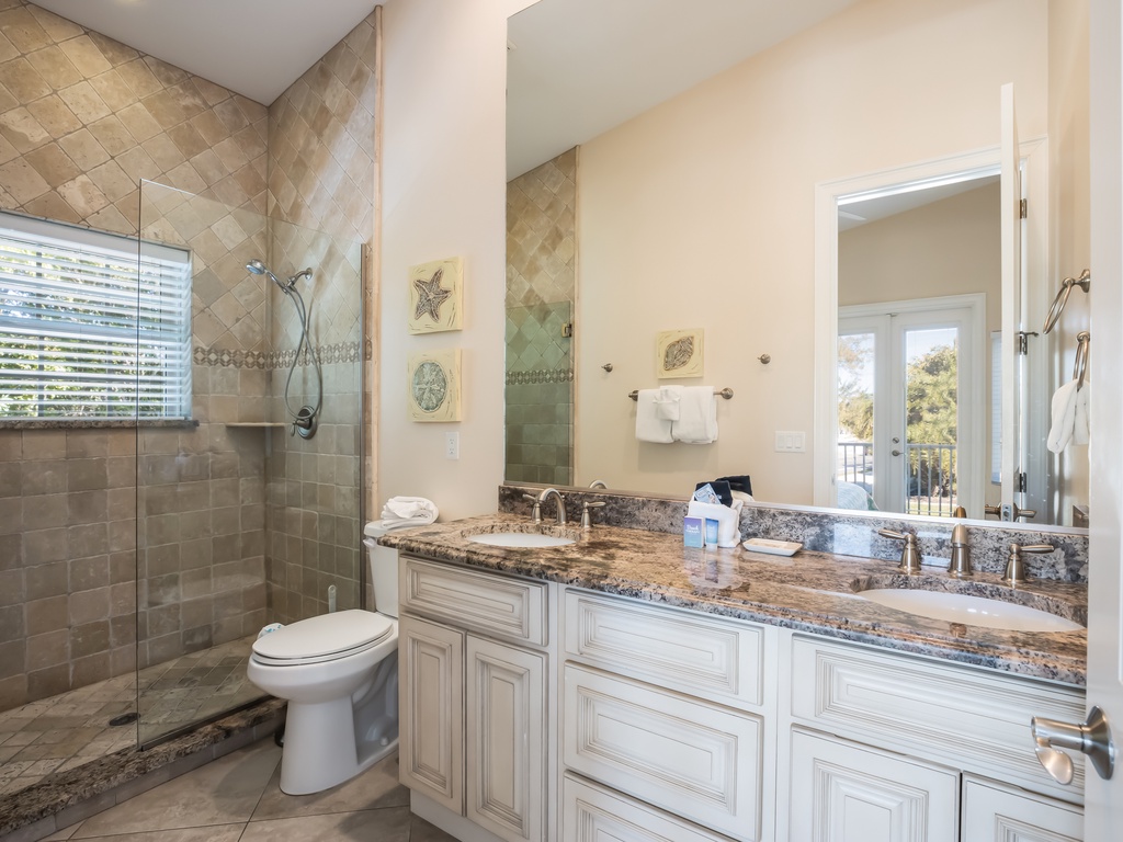 Primary Bedroom-Ensuite Bathroom