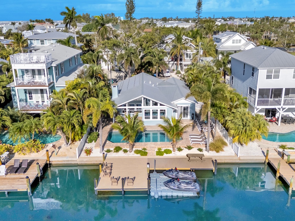 Waterfront Home with Pool and Boat Dock - Jackie's Cottage