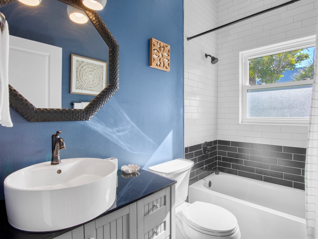 Third Bedroom (2nd floor), Hall Bathroom