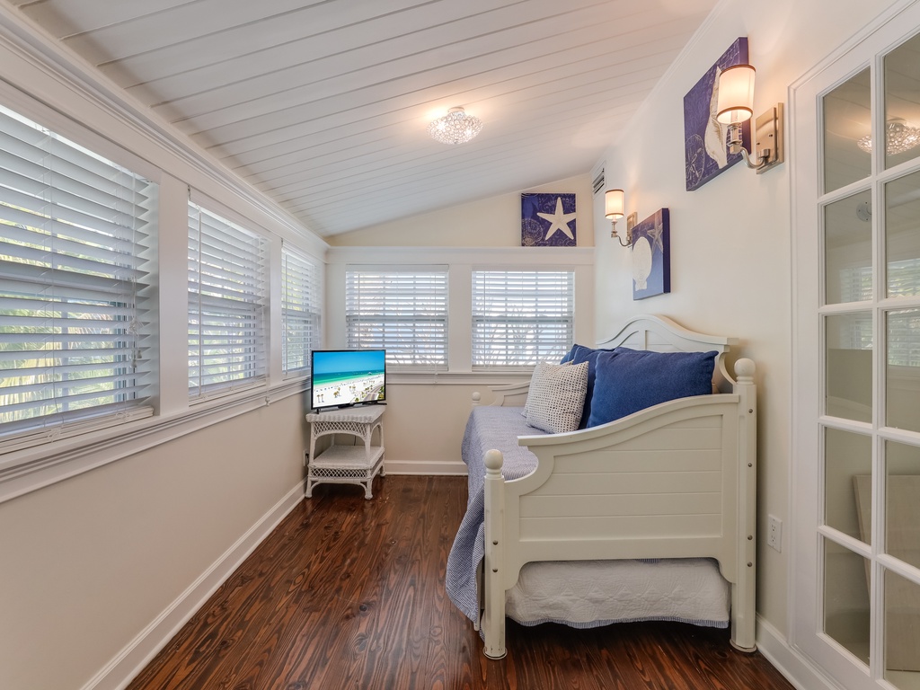 Additional Bedroom-Twin Trundle