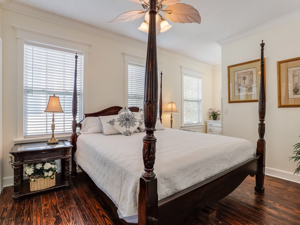 Additional Bedroom-King