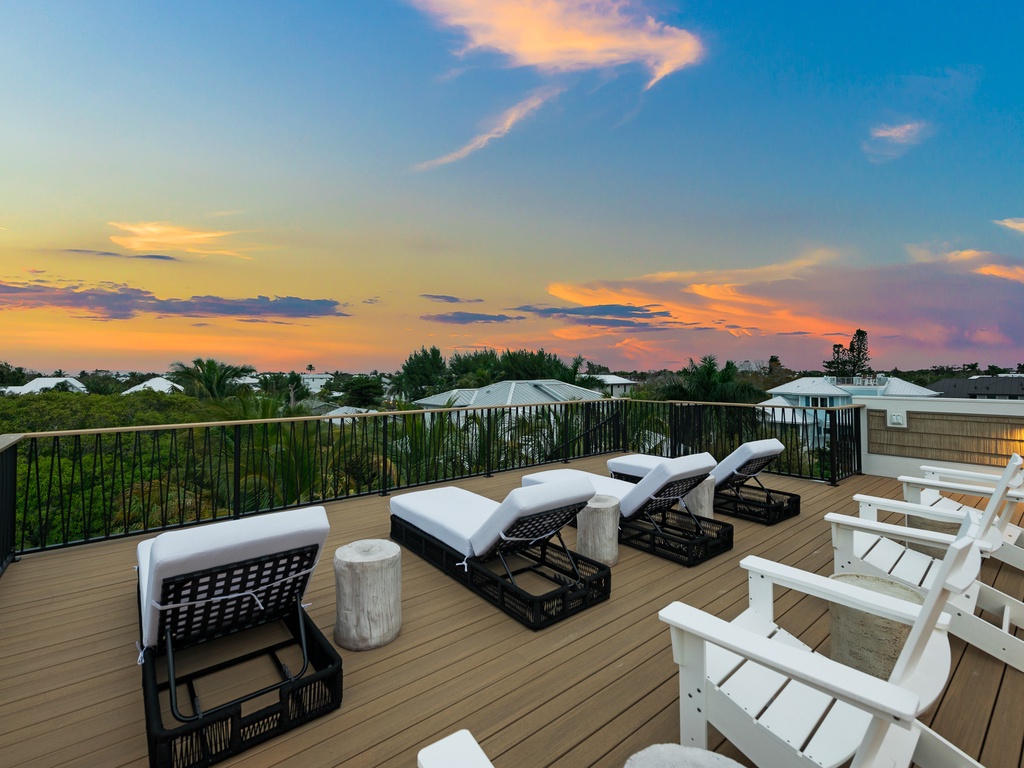 Rooftop Deck - Sunset Views