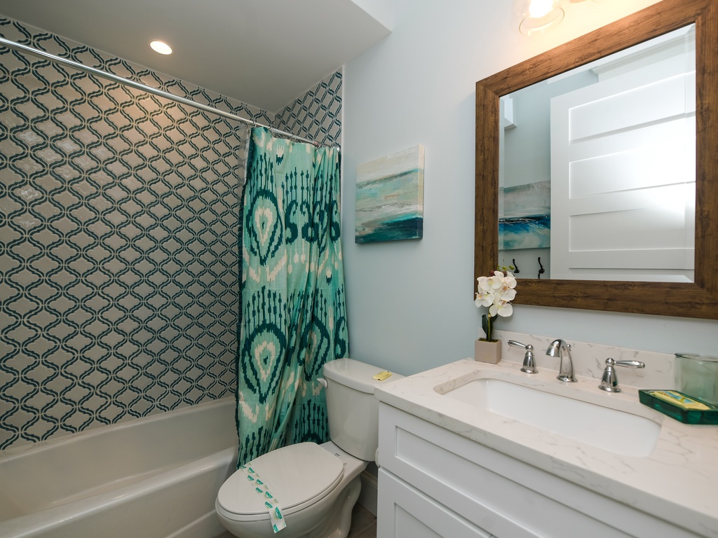 Fourth Bathroom - Hall