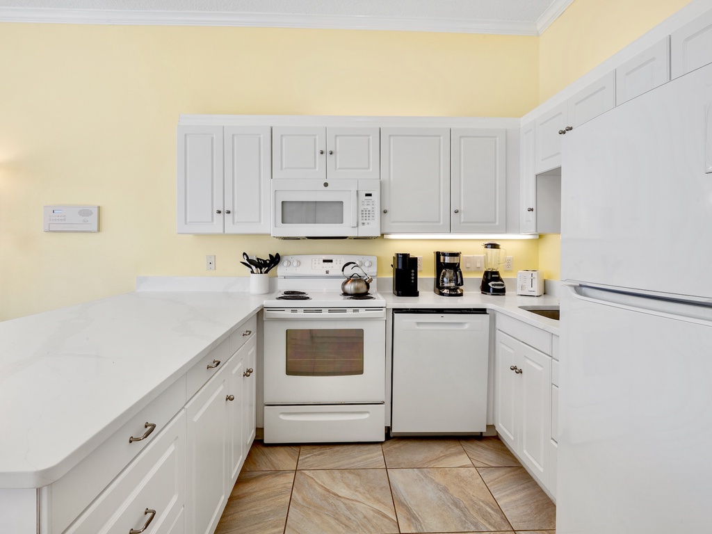 Fully equipped kitchen