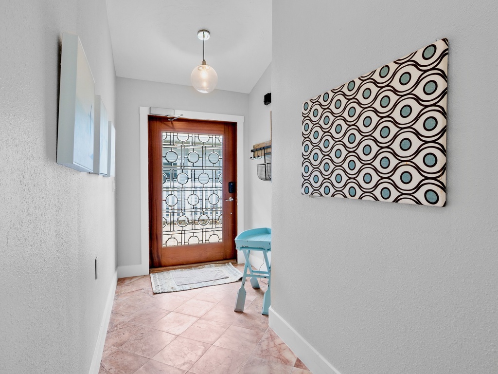 Entryway - Breakaway by Anna Maria Vacations