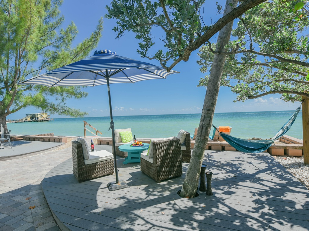Outdoor Lounge