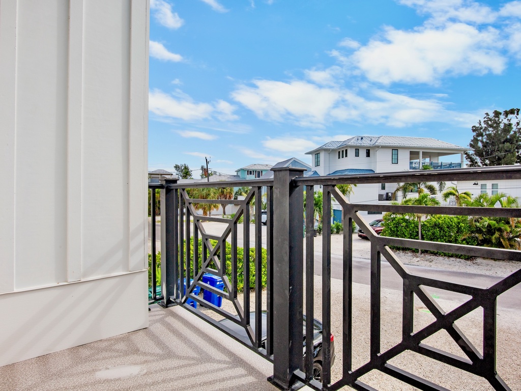 Balcony with panoramic ocean views