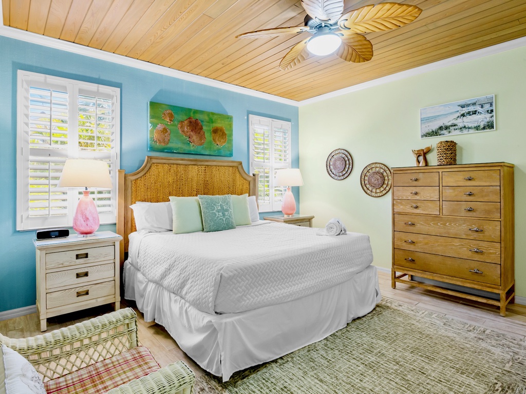 Primary Bedroom, King bed