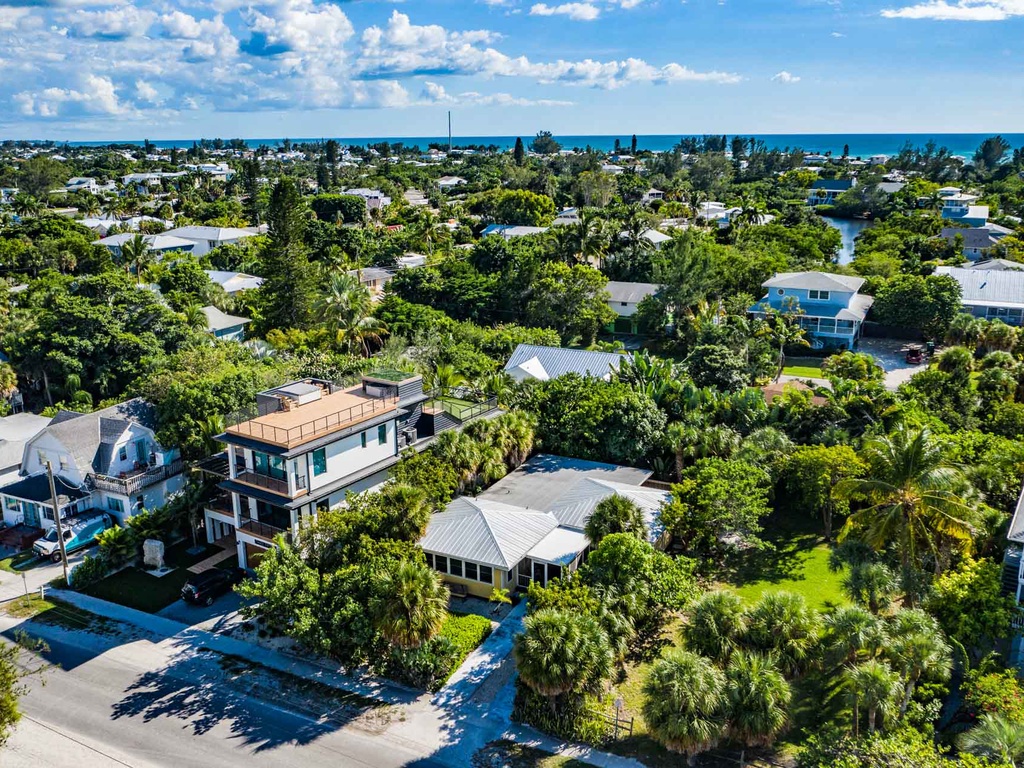 Front of Sweet Melissa's Beach House