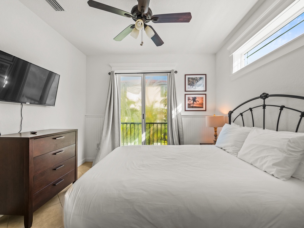 Fifth Bedroom - Queen Bed