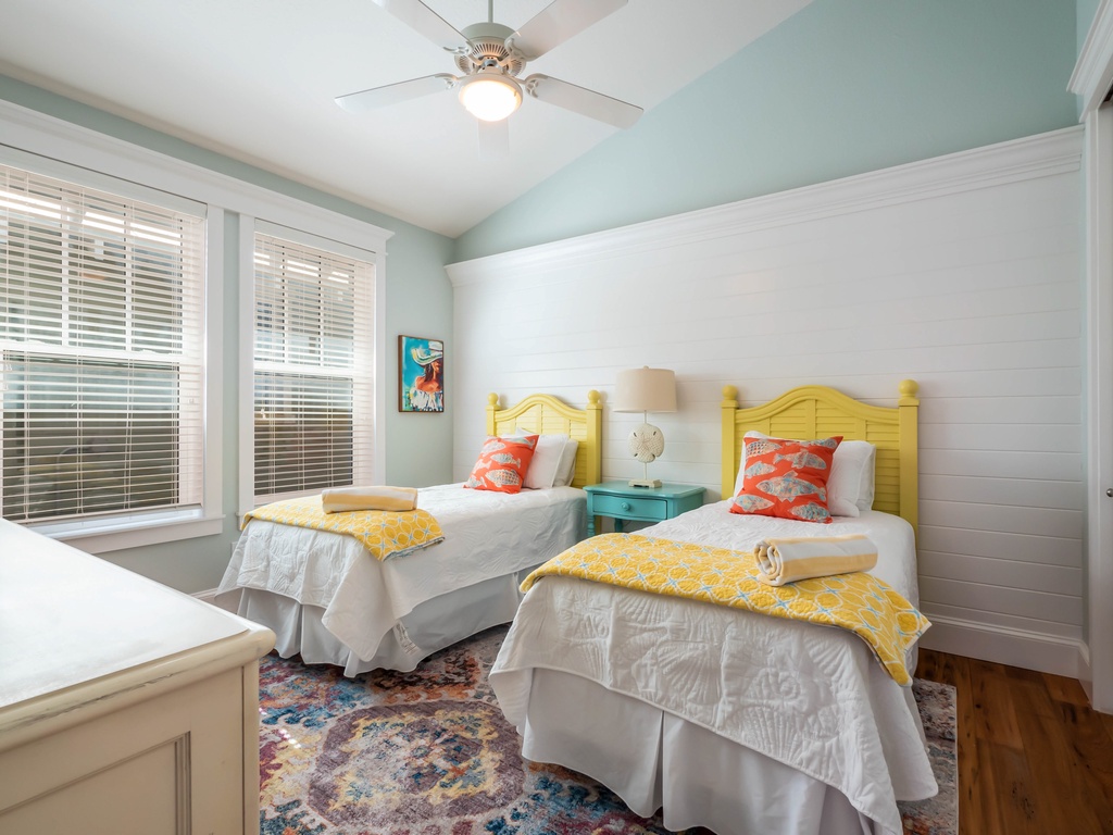 Additional Bedroom- Two Twins