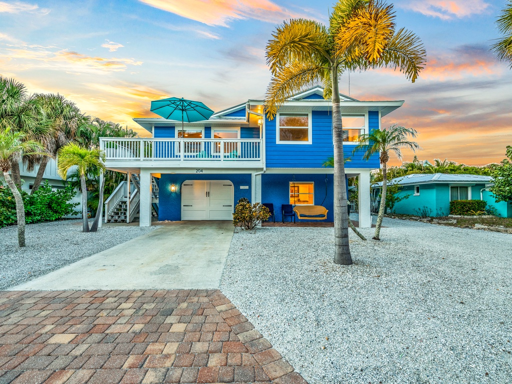 Pure Beach by AMI Locals